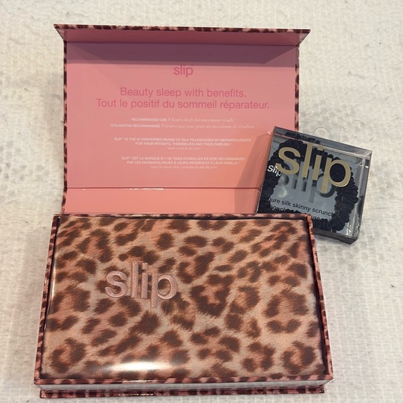 NIB Slip silk pillowcase queen size w bonus NIB slip Silk skinny scrunchie